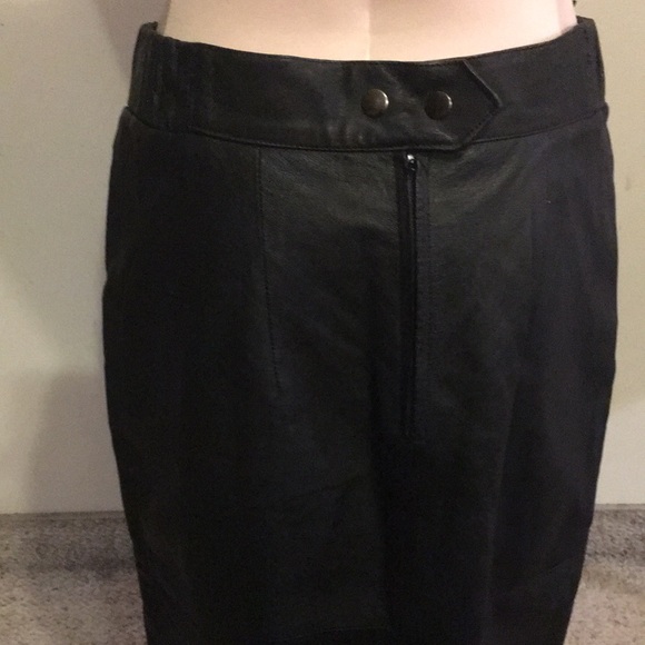 Leather Skirt Women’s Black Luxury Skirt Size 12 Flawless like NEW condition - Picture 4 of 5
